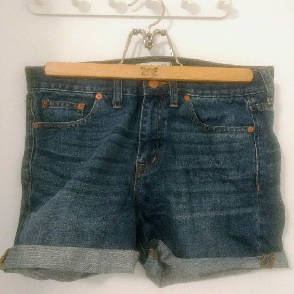 Madewell high rise cuffed denim shorts, size 27